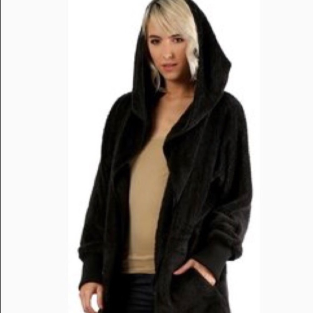 Hem and Thread Cozy Sherpa Hooded Jacket